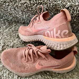 Nike Woman’s size 8